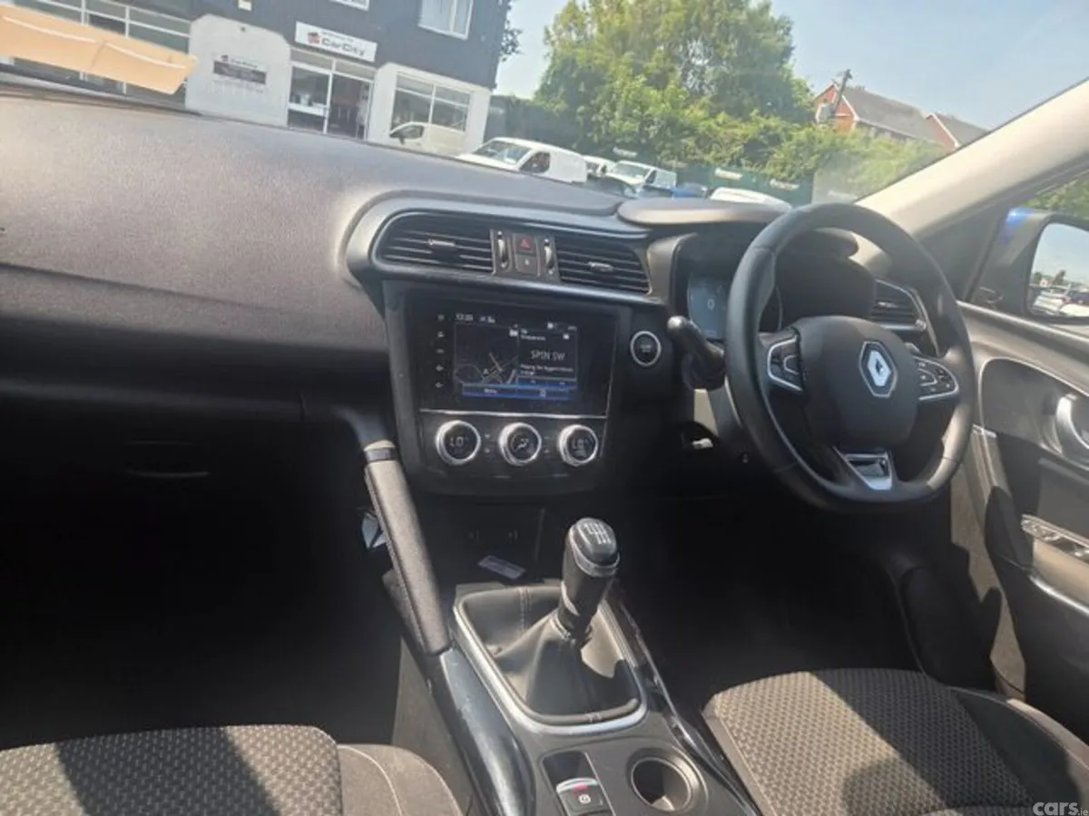 Renault Kadjar SUV, Petrol, 2022, Blue