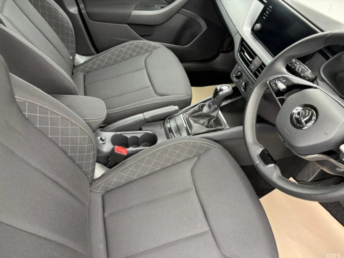 Skoda Kamiq Hatchback, Petrol, 2024, Grey