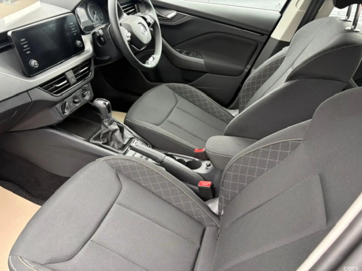 Skoda Kamiq Hatchback, Petrol, 2024, Grey