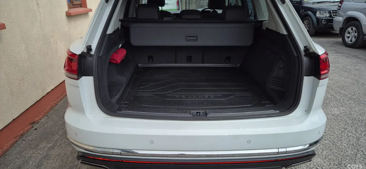 Volkswagen Touareg SUV, Diesel, 2019, White