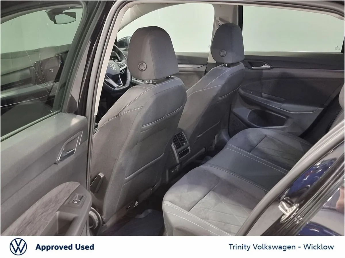 Volkswagen Golf Estate, Diesel, 2023, Black