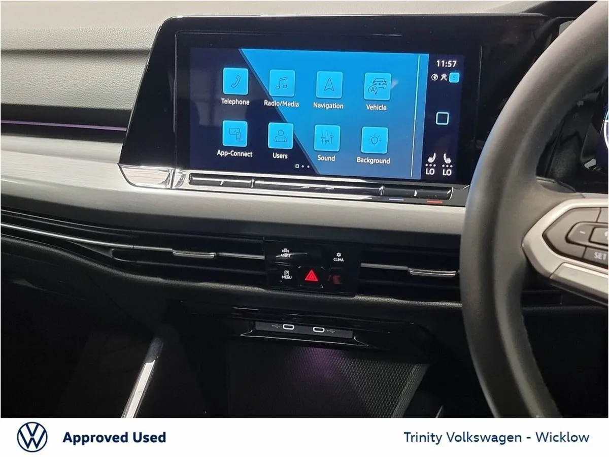 Volkswagen Golf Estate, Diesel, 2023, Black