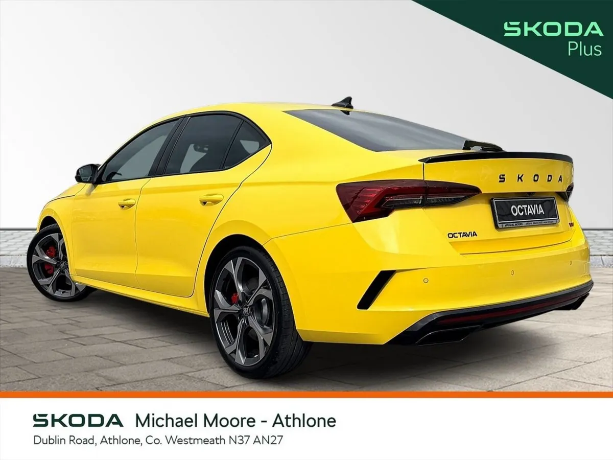 Skoda Octavia Saloon, Petrol, 2026, Yellow