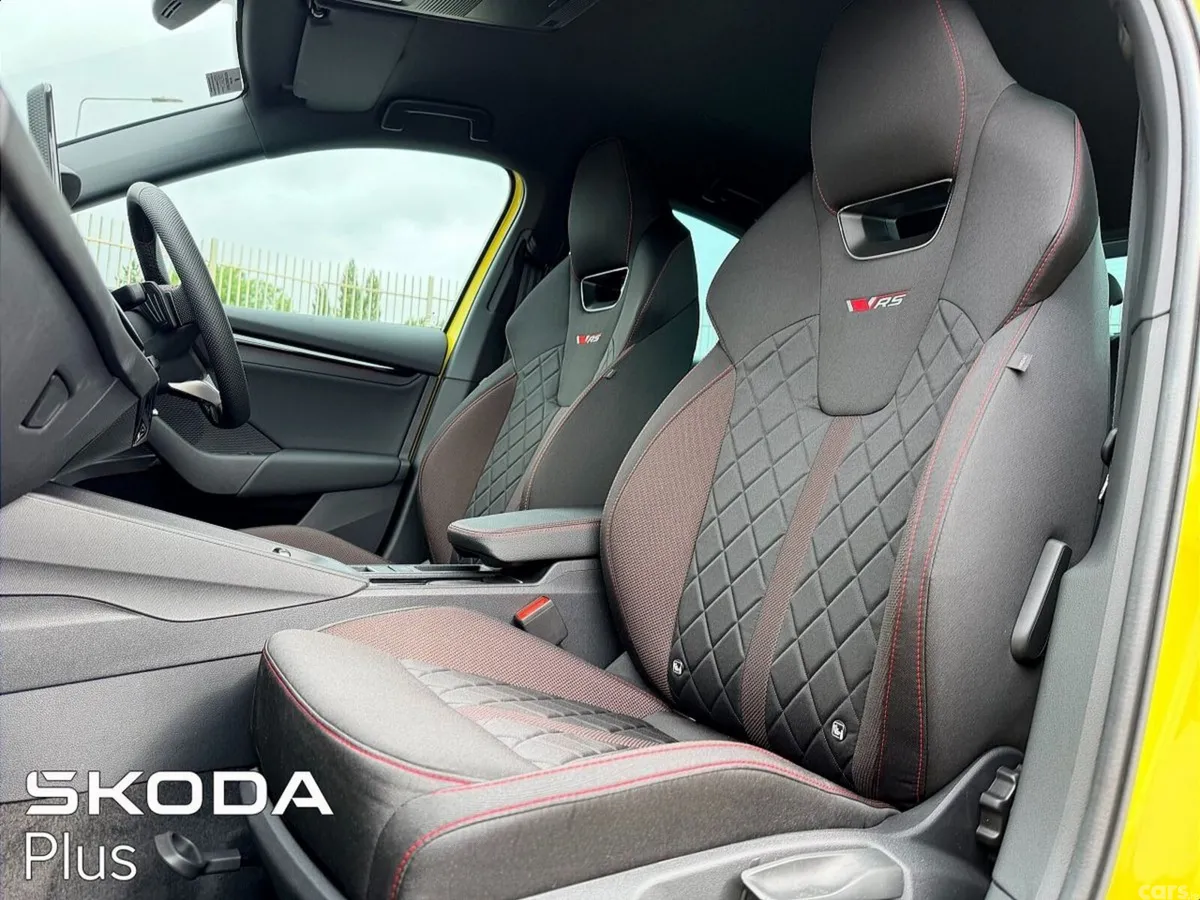 Skoda Octavia Saloon, Petrol, 2026, Yellow
