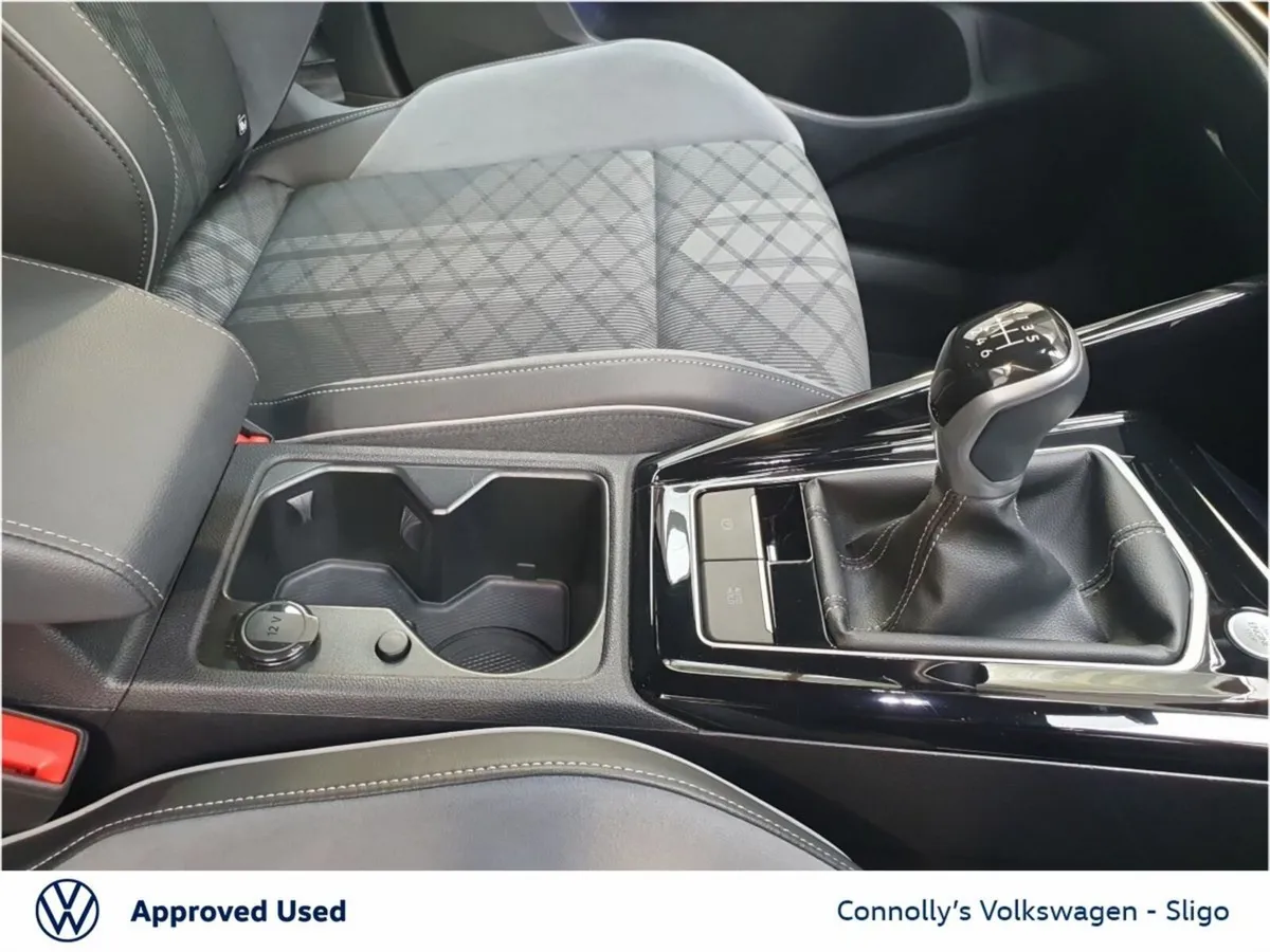 Volkswagen Golf Hatchback, Petrol, 2024, Blue