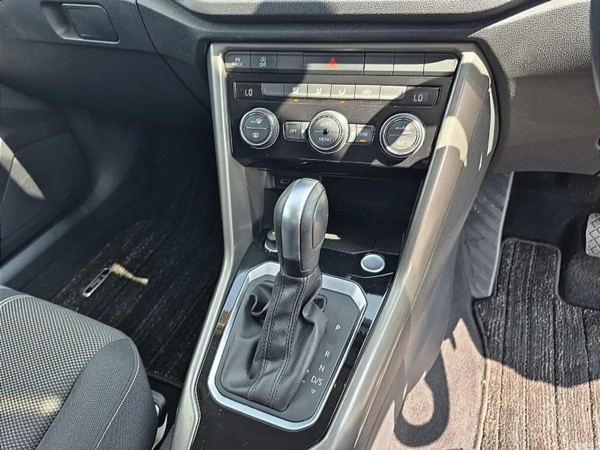 Volkswagen T-Roc SUV, Diesel, 2021, Yellow