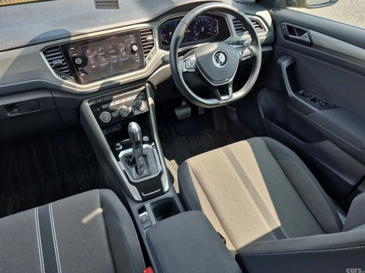 Volkswagen T-Roc SUV, Diesel, 2021, Yellow