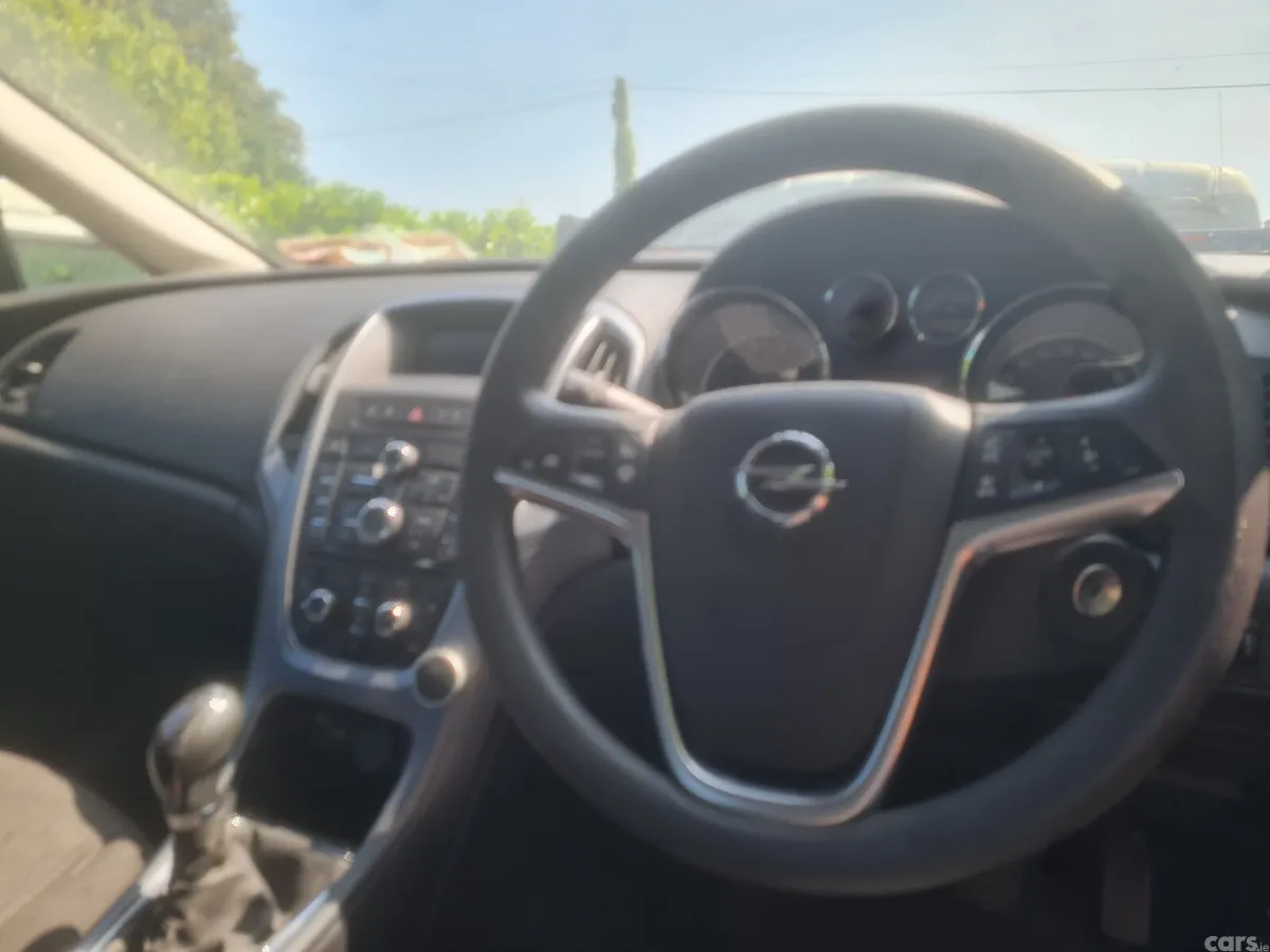 Opel Astra Saloon, Diesel, 2016, Blue