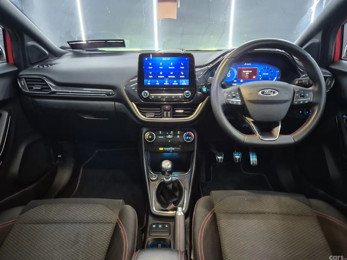 Ford Puma MPV, Petrol Hybrid, 2021, Red