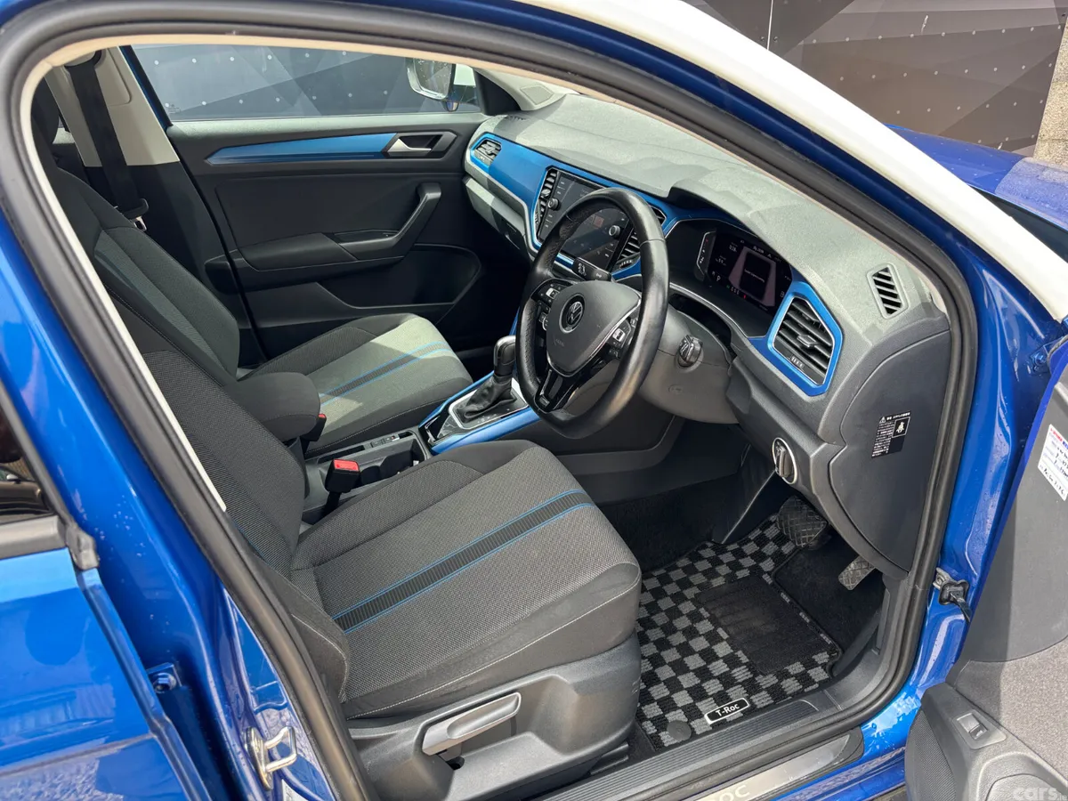 Volkswagen T-Roc Estate, Diesel, 2021, Blue