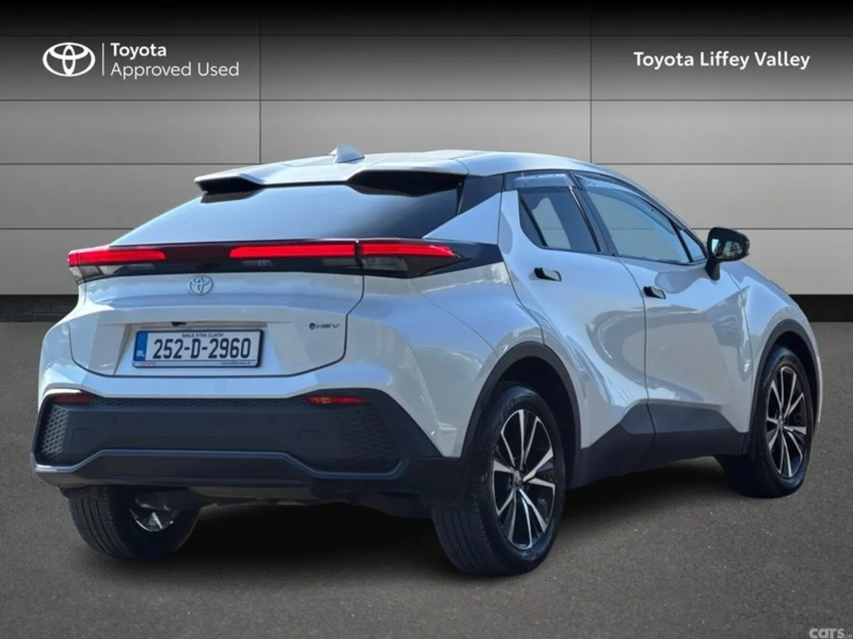 Toyota C-HR SUV, Petrol Hybrid, 2025, White