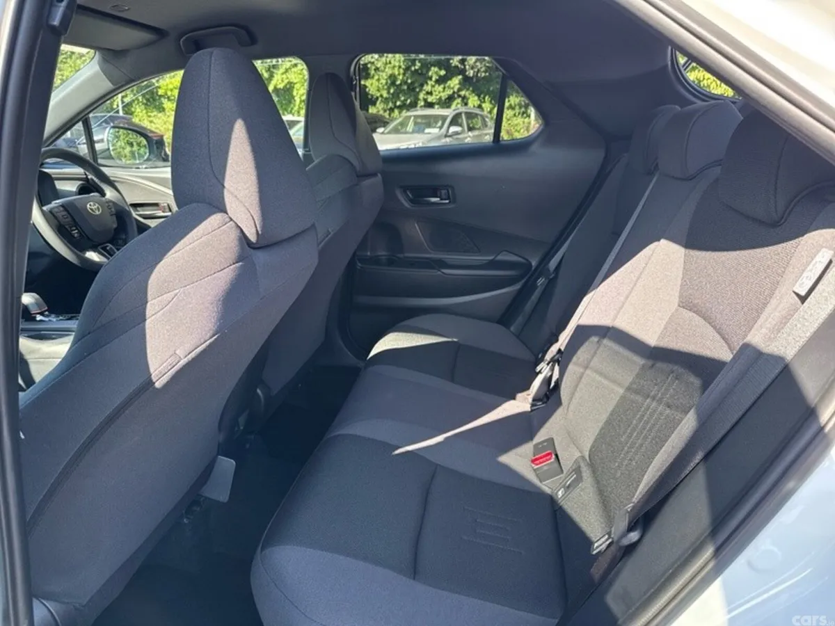 Toyota C-HR SUV, Petrol Hybrid, 2025, White