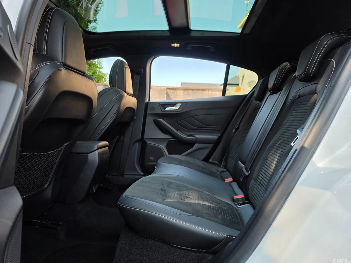 Ford Focus Hatchback, Diesel, 2022, White