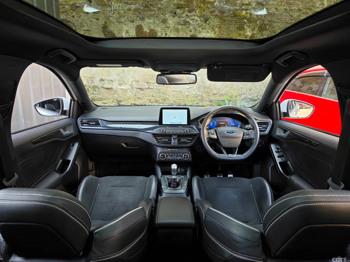 Ford Focus Hatchback, Diesel, 2022, White