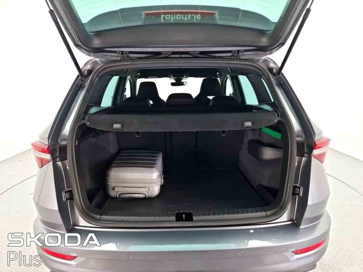 Skoda Karoq SUV, Diesel, 2023, Grey