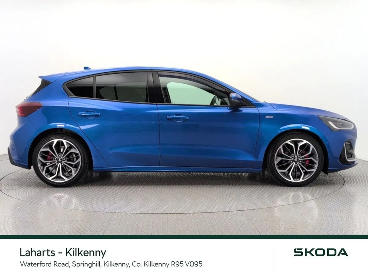 Ford Focus Hatchback, Diesel, 2022, Blue