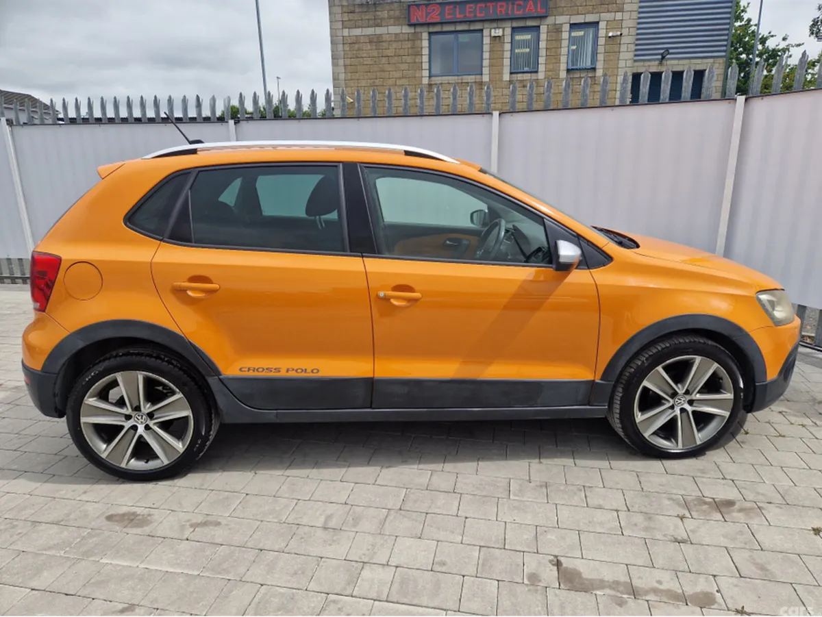 Volkswagen Polo Hatchback, Petrol, 2014, Orange
