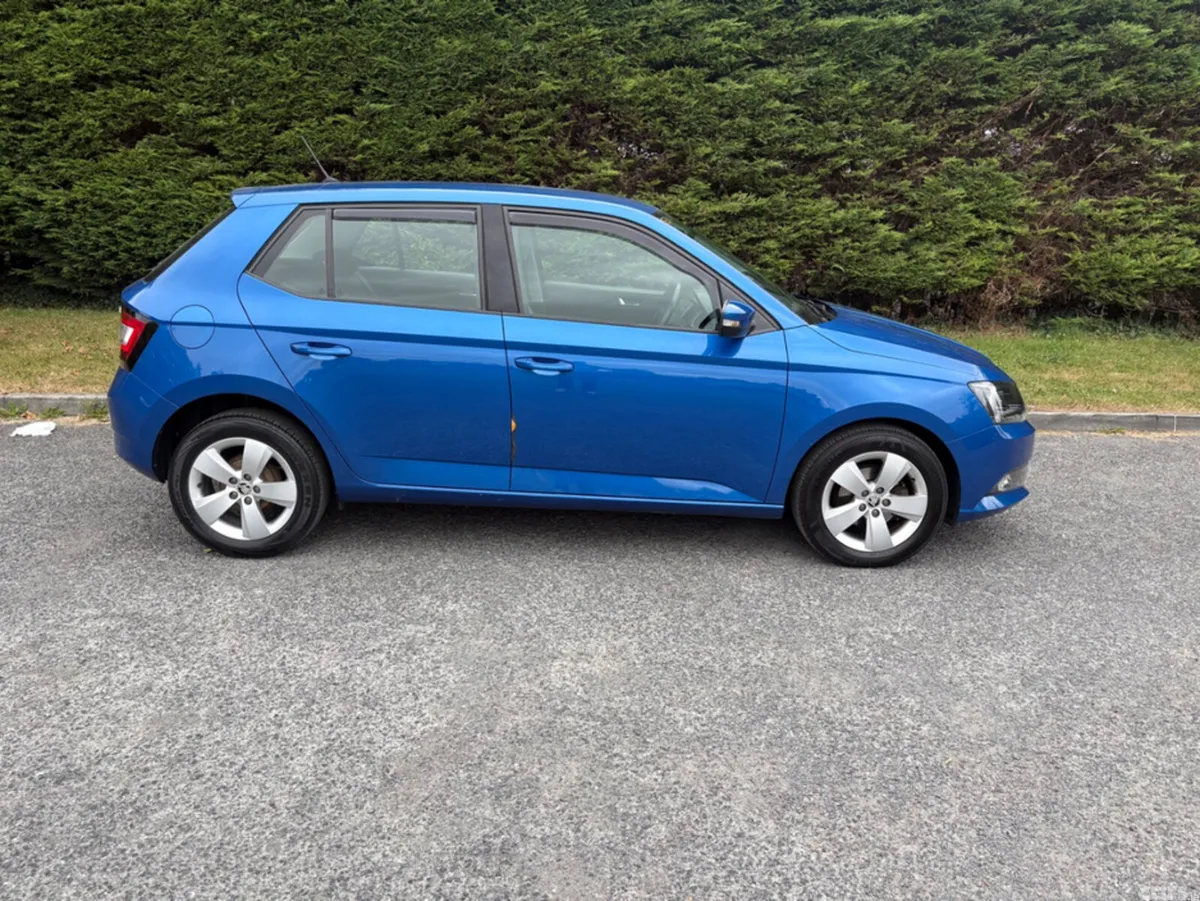 Skoda Fabia Hatchback, Petrol, 2018, Blue