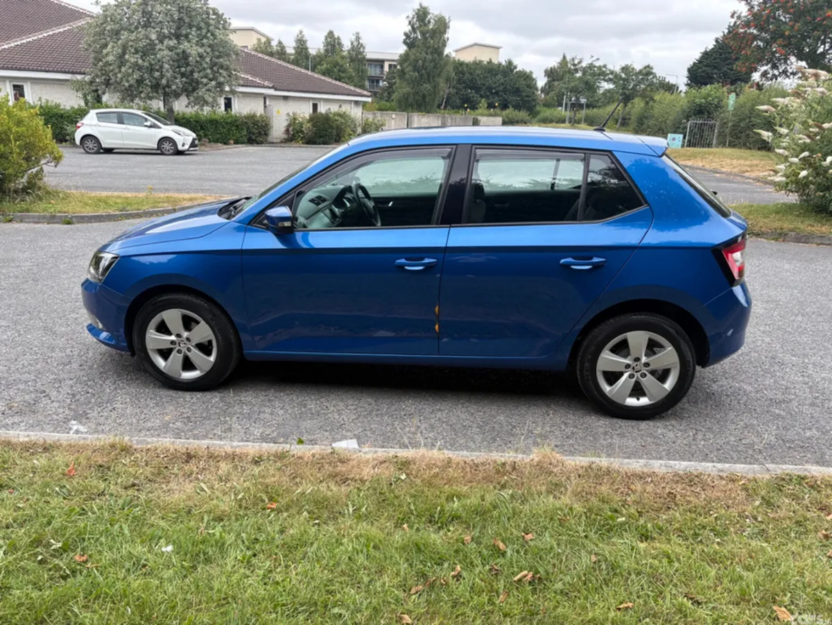 Skoda Fabia Hatchback, Petrol, 2018, Blue