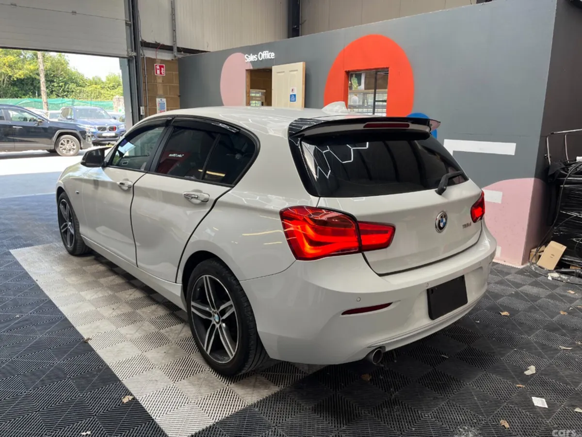 BMW 1-Series Hatchback, Diesel, 2017, White