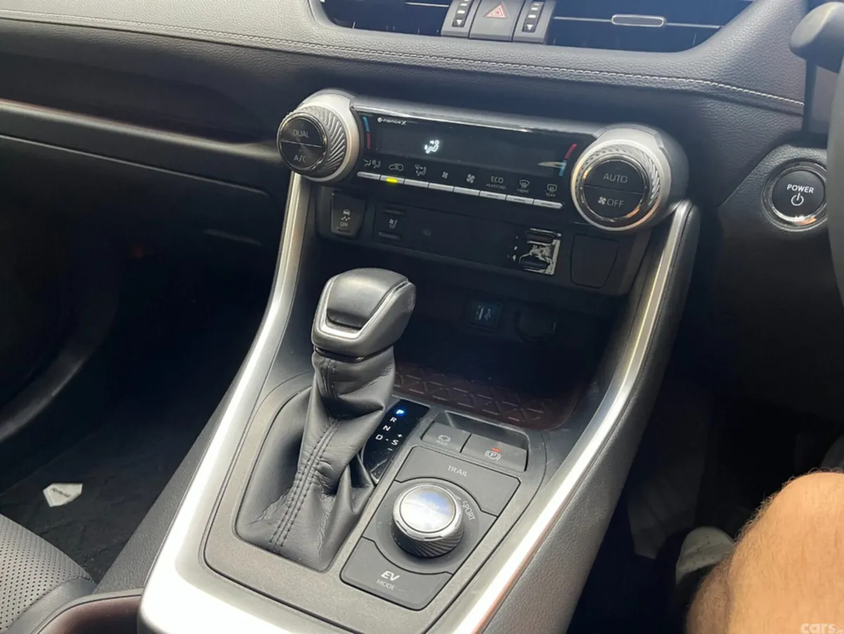 Toyota RAV4 SUV, Petrol Hybrid, 2024, Black