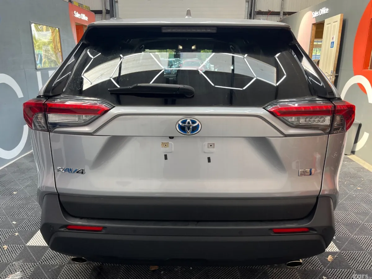 Toyota RAV4 SUV, Petrol Hybrid, 2023, Silver