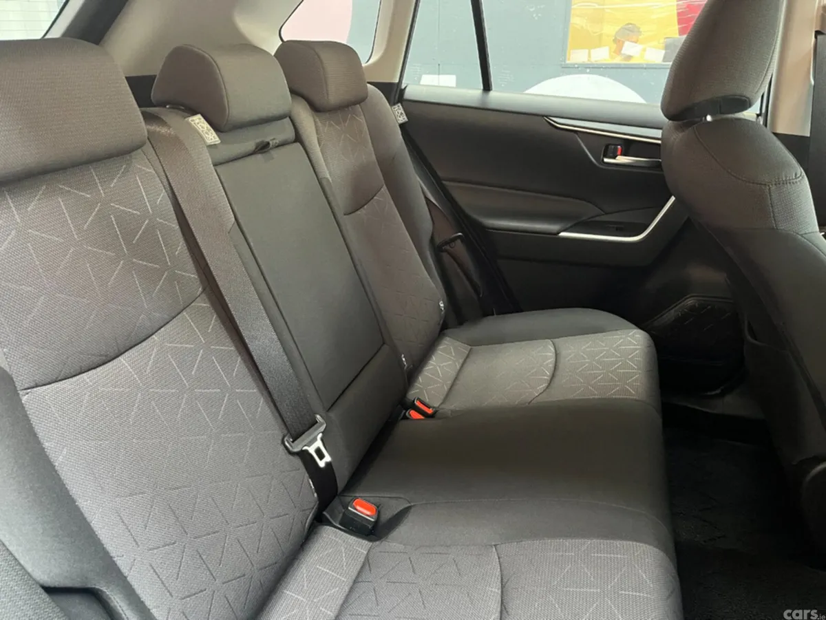 Toyota RAV4 SUV, Petrol Hybrid, 2023, Silver