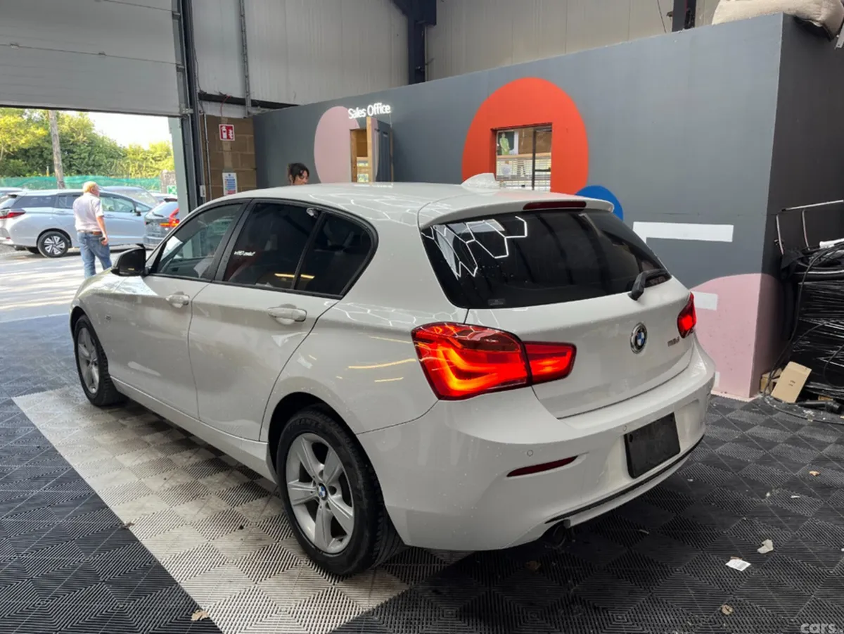 BMW 1-Series Hatchback, Diesel, 2017, White