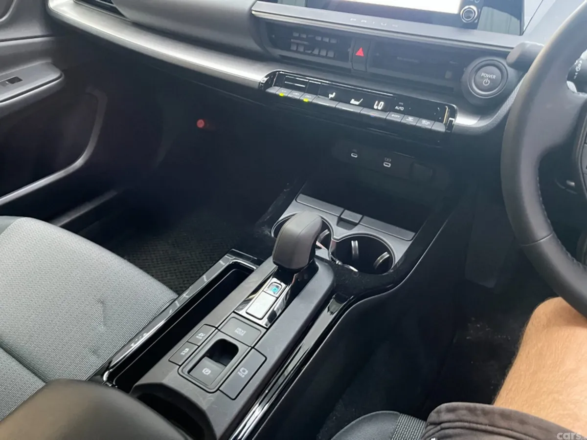 Toyota Prius Estate, Petrol, 2025, White