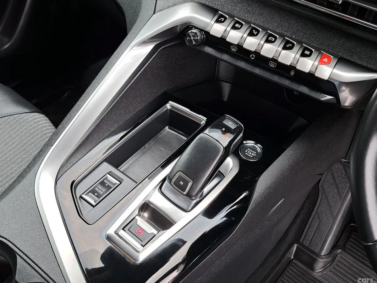 Peugeot 3008 SUV, Diesel, 2023, Blue
