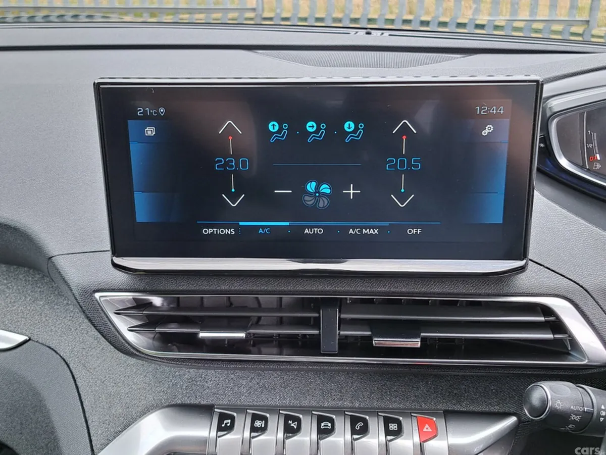 Peugeot 3008 SUV, Diesel, 2023, Blue