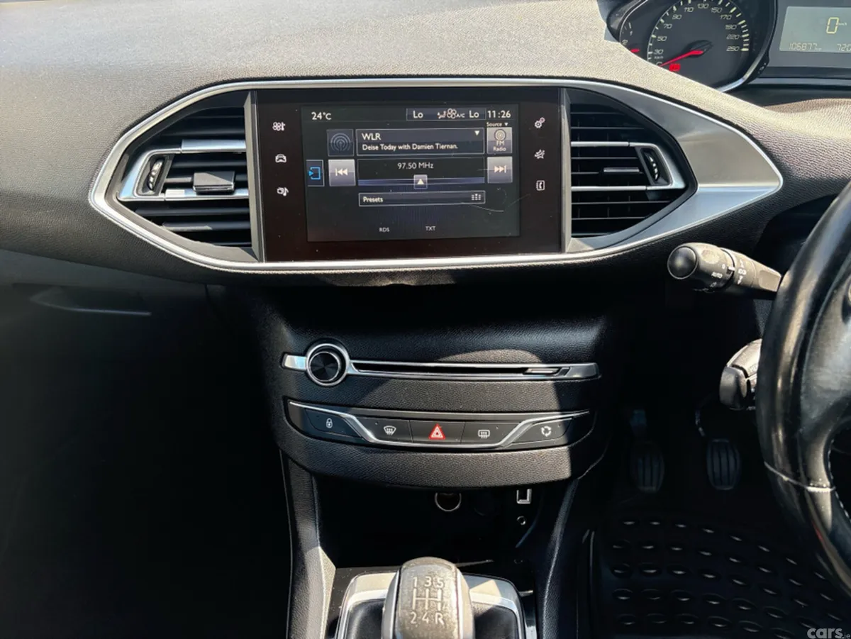 Peugeot 308 Hatchback, Petrol, 2017, Grey