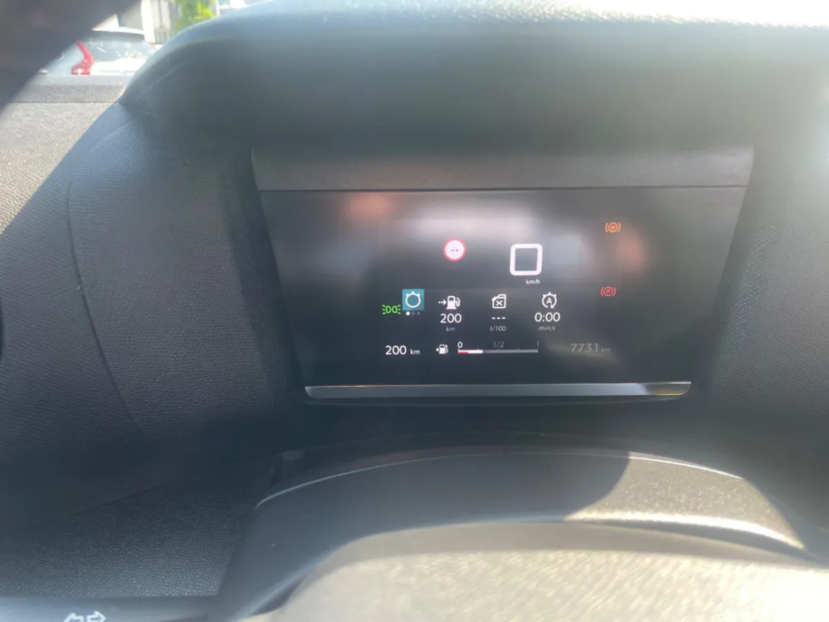 Citroen C4 Hatchback, Petrol, 2024, White