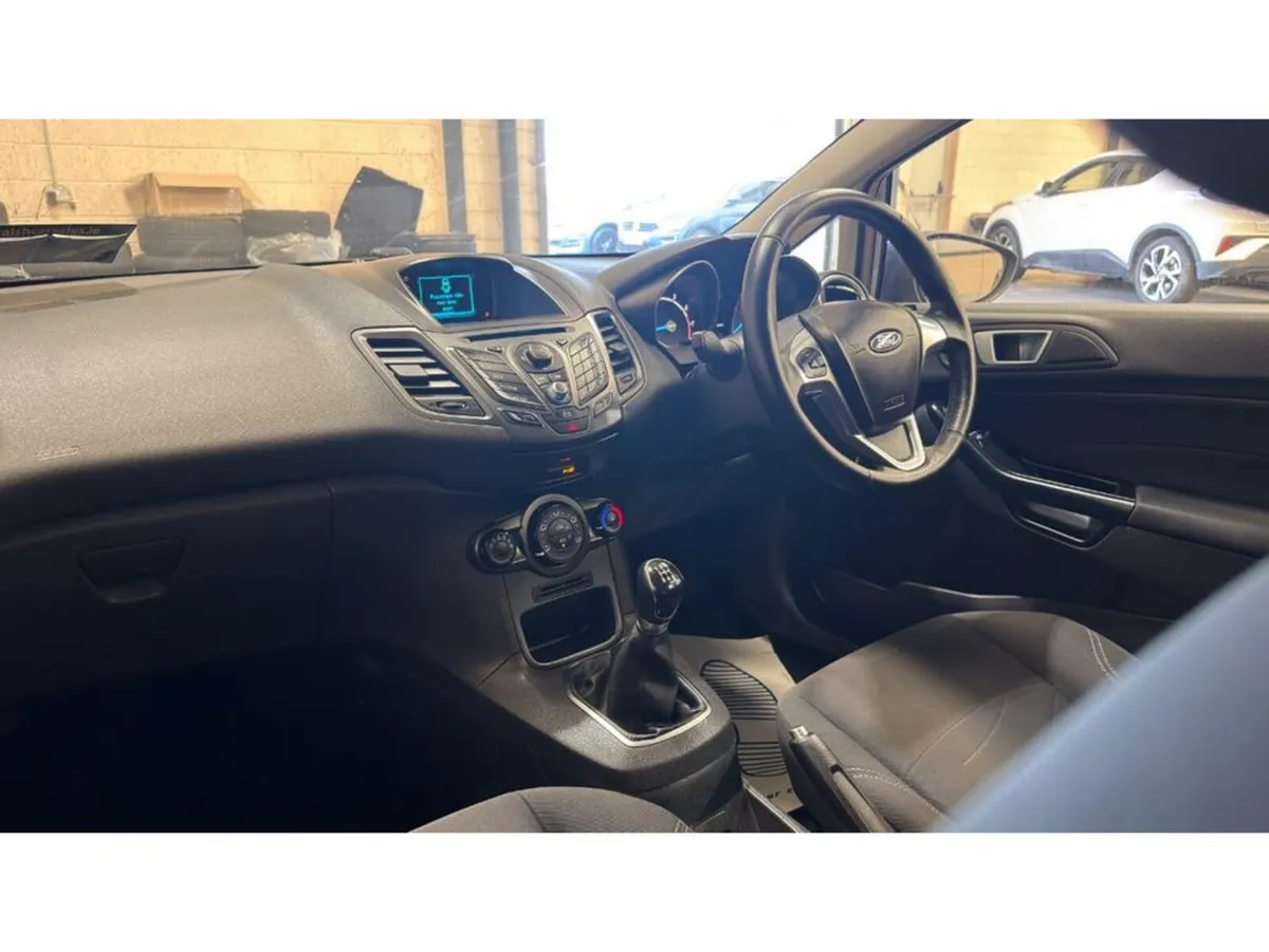 Ford Fiesta Hatchback, Petrol, 2015, Blue