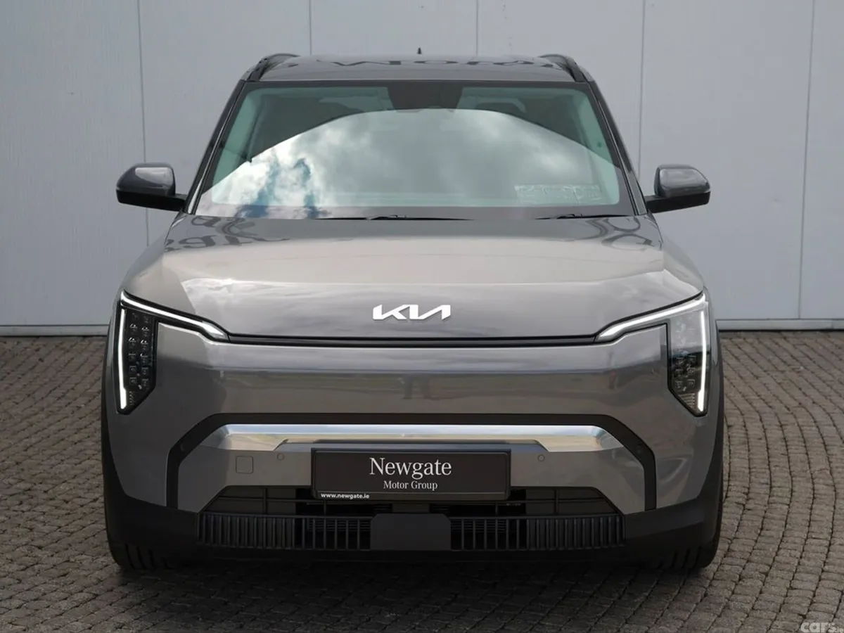 Kia EV3 Hatchback, Electric, 2027, Blue