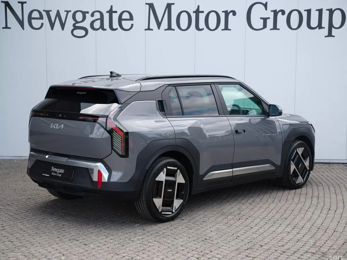 Kia EV3 Hatchback, Electric, 2027, Blue