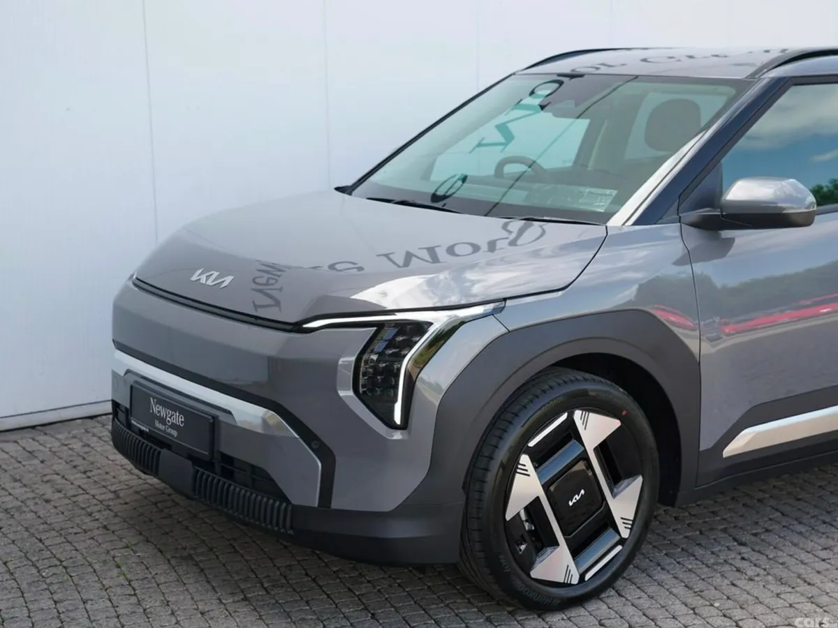 Kia EV3 Hatchback, Electric, 2027, Blue