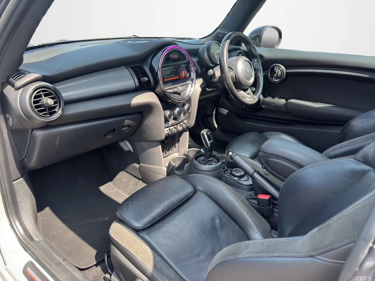 Mini Cooper Hatchback, Petrol, 2019, Grey