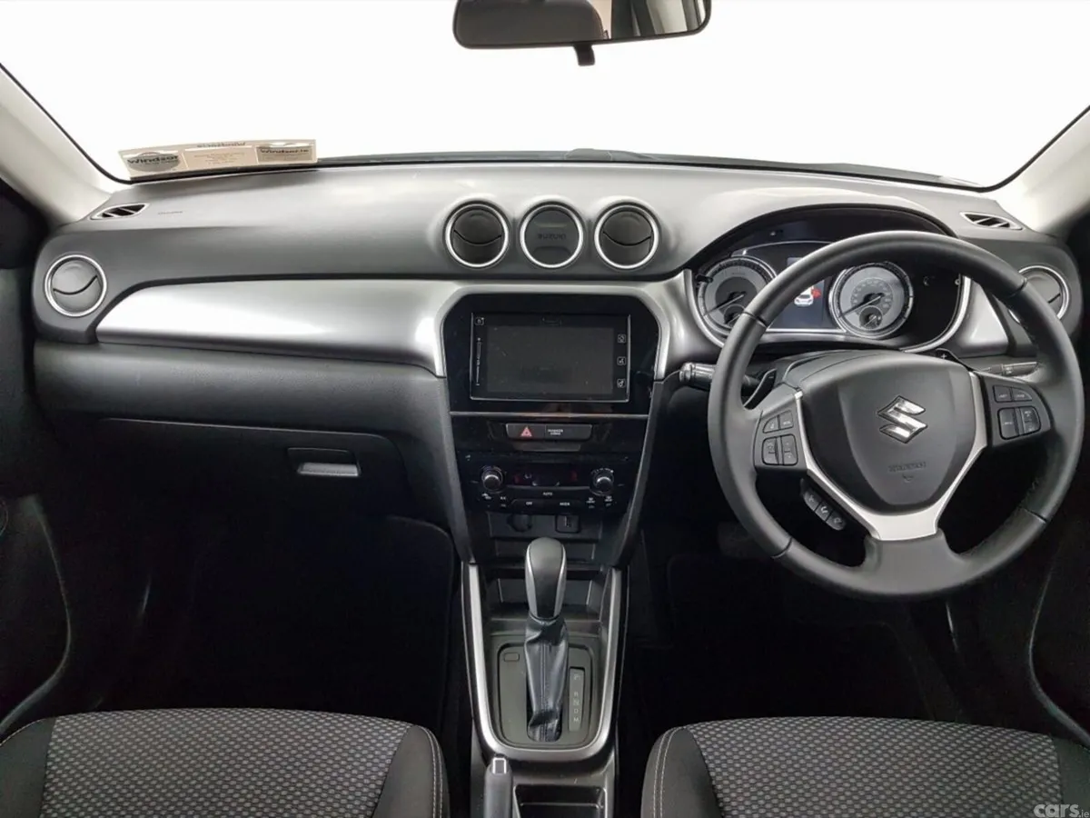 Suzuki Vitara SUV, Petrol, 2019, White