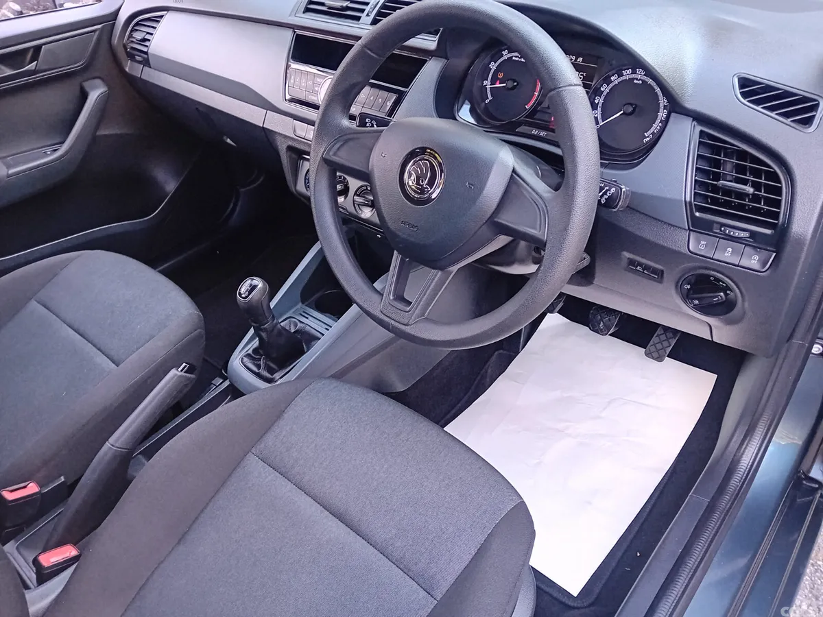Skoda Fabia Hatchback, Petrol, 2019, Grey