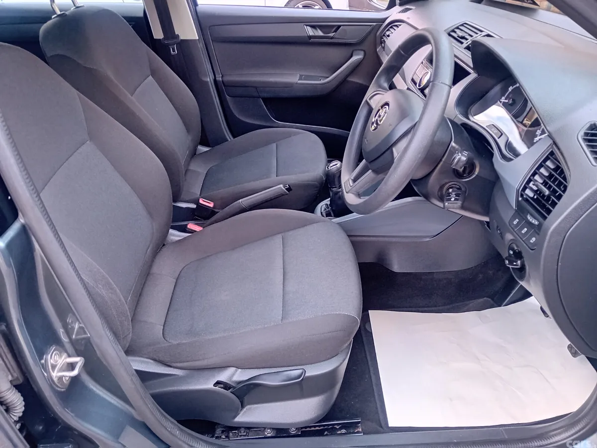 Skoda Fabia Hatchback, Petrol, 2019, Grey
