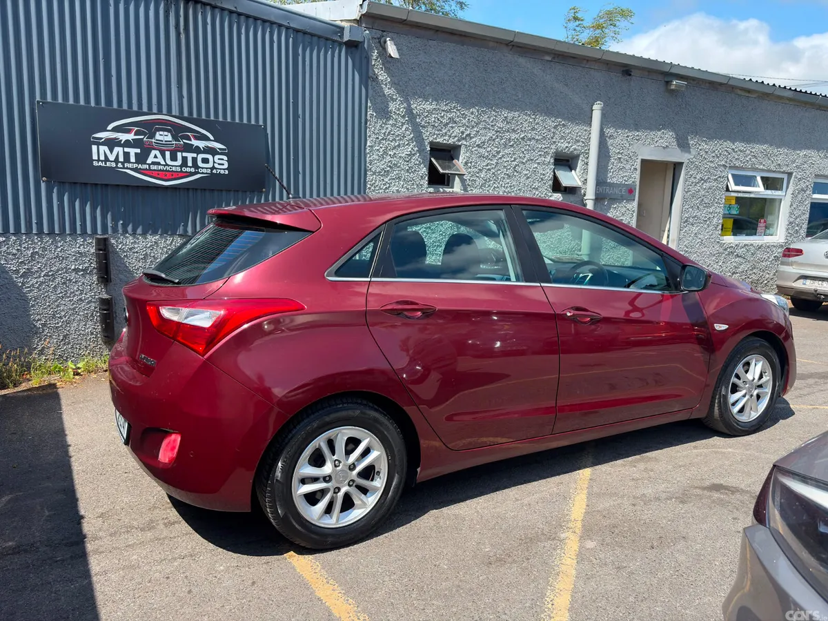 Hyundai i30 Hatchback, Diesel, 2017, Red