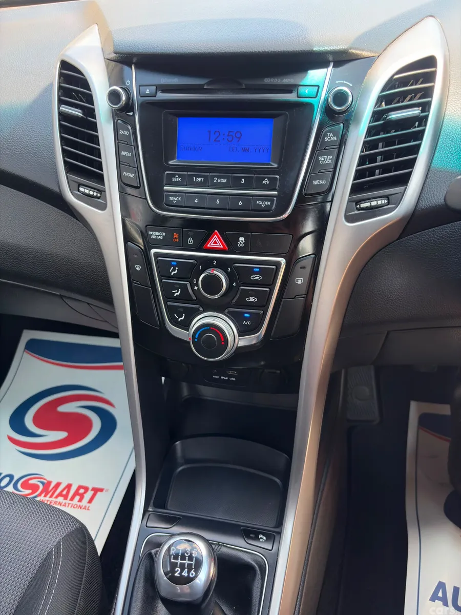 Hyundai i30 Hatchback, Diesel, 2017, Red