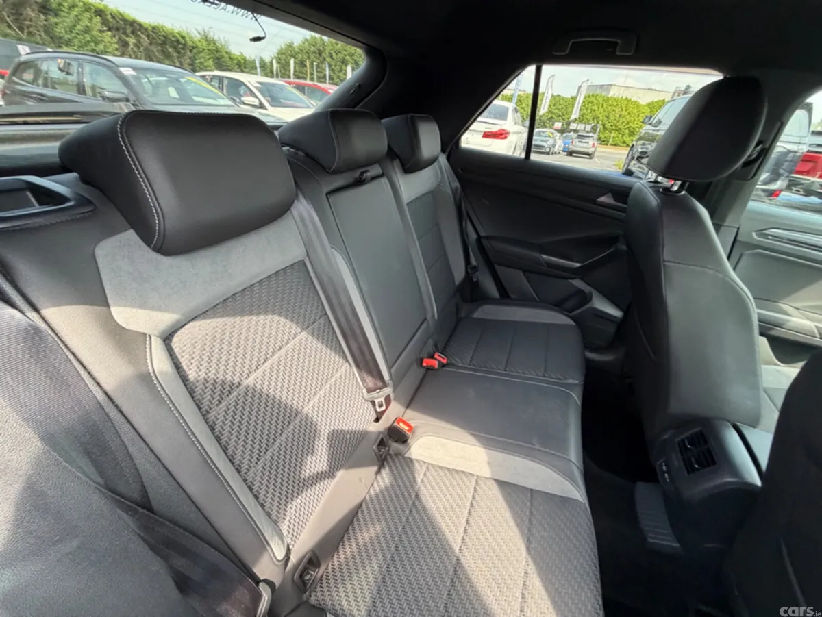 Volkswagen T-Roc SUV, Diesel, 2021, Black