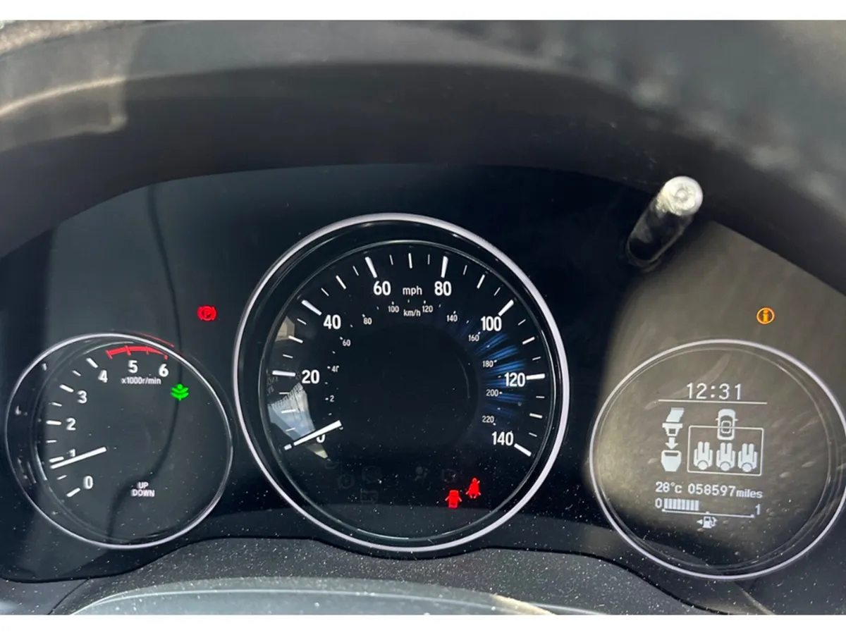 Honda HR-V Hatchback, Diesel, 2017, Red