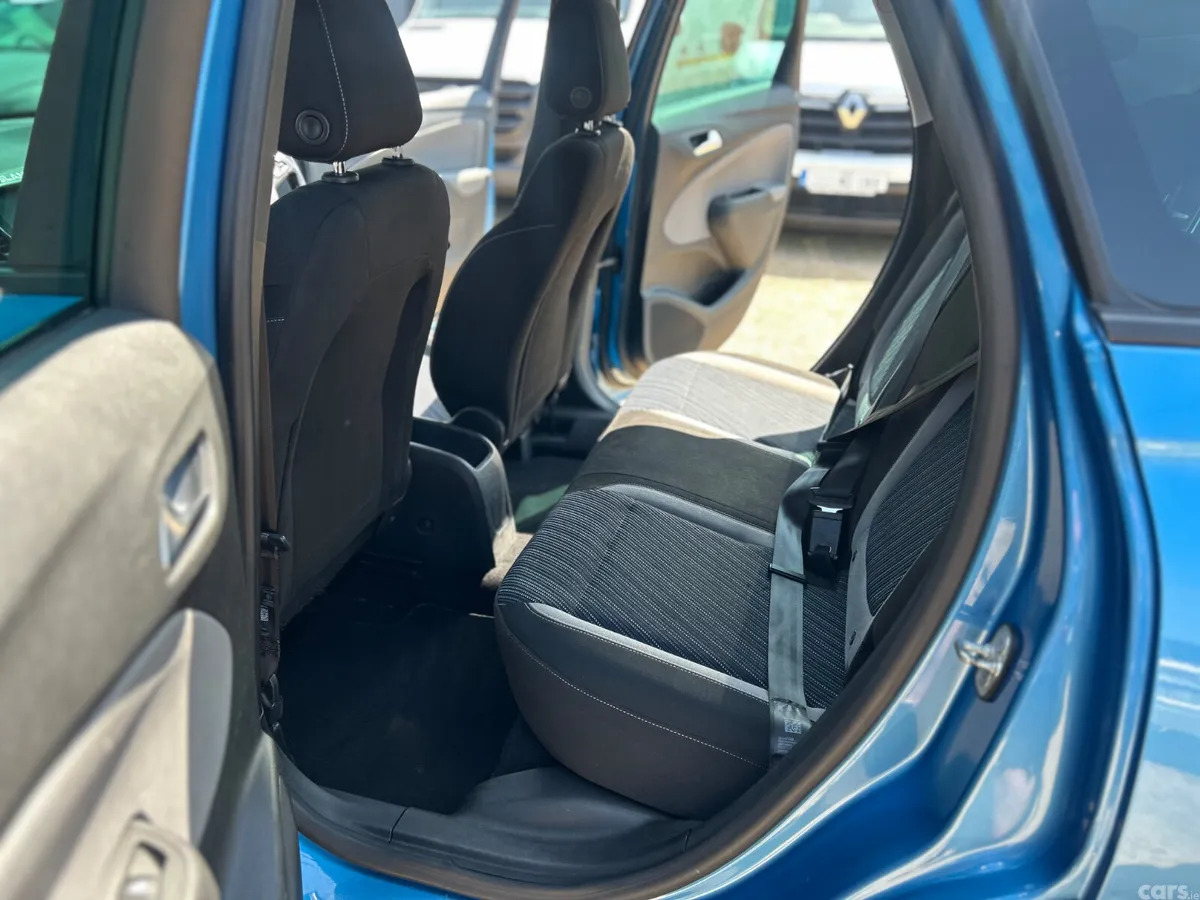 Vauxhall Crossland X Hatchback, Diesel, 2020, Blue
