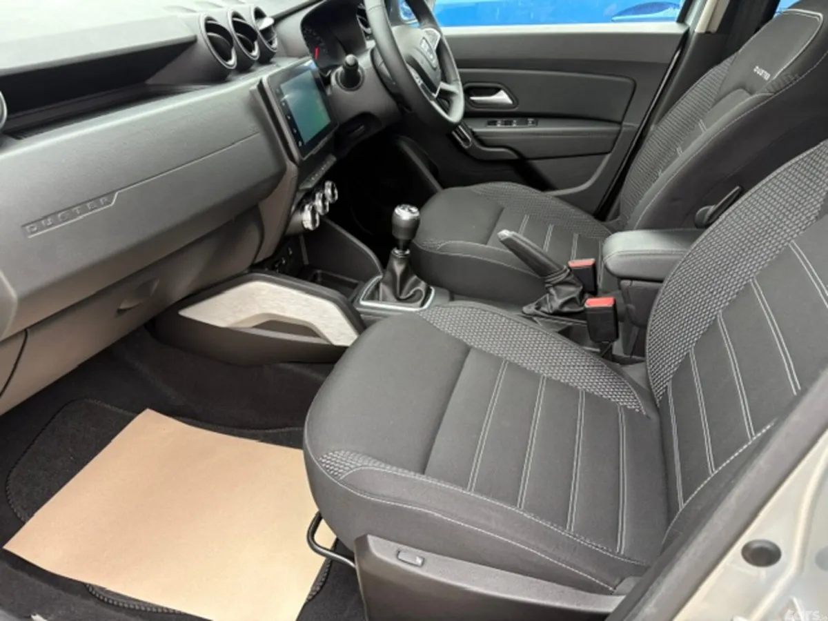 Dacia Duster SUV, Petrol, 2022, Grey