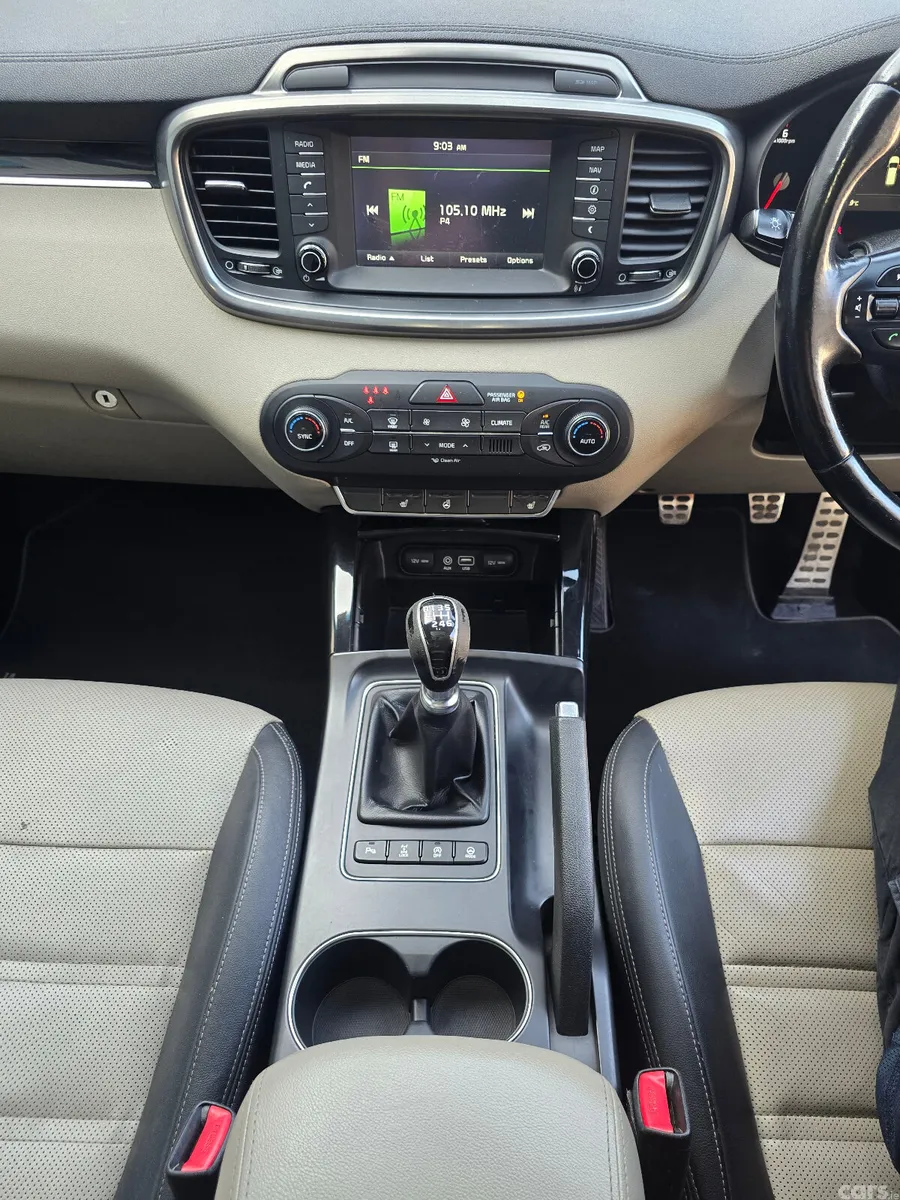 Kia Sorento SUV, Diesel, 2015, Black