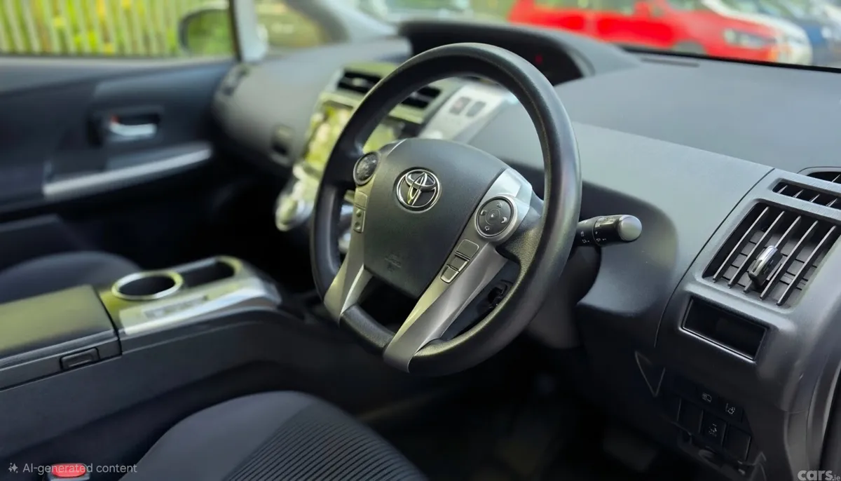 Toyota Prius MPV, Petrol Hybrid, 2020, White