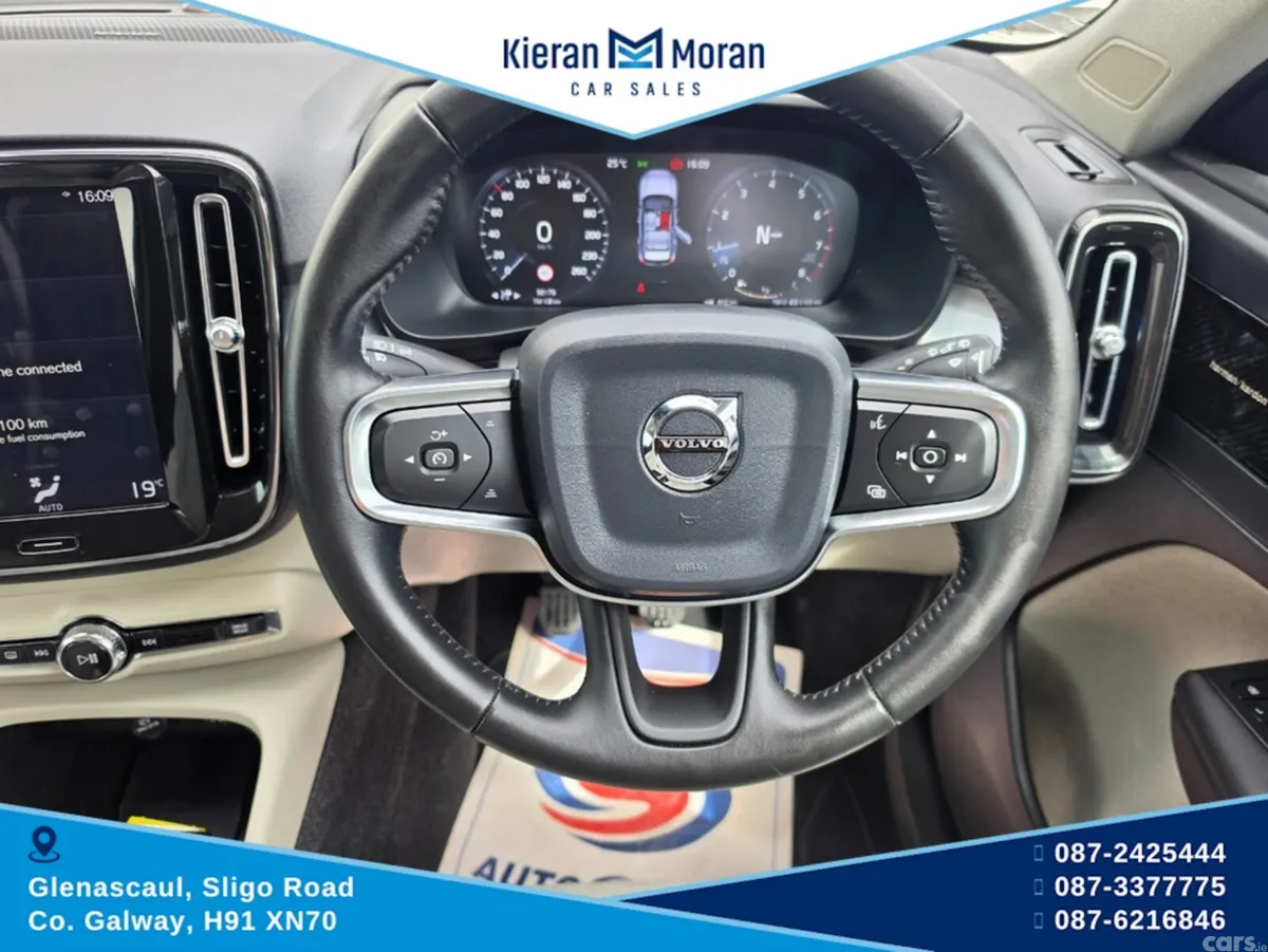 Volvo XC40 SUV, Petrol, 2021, Grey